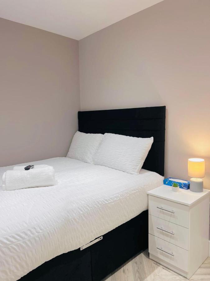 Lbt Property Ltd Лондон Екстер'єр фото